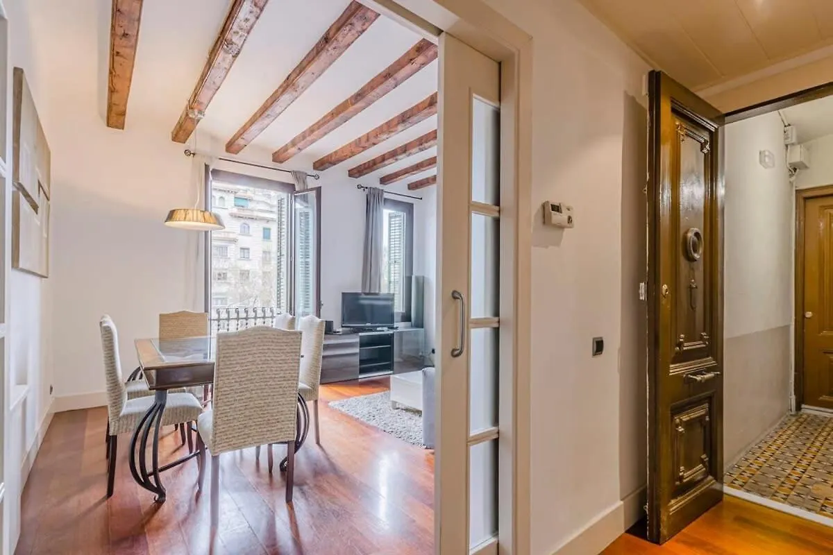 Cozy And Bright 3Bd Apartment By Gran Via Barcelona