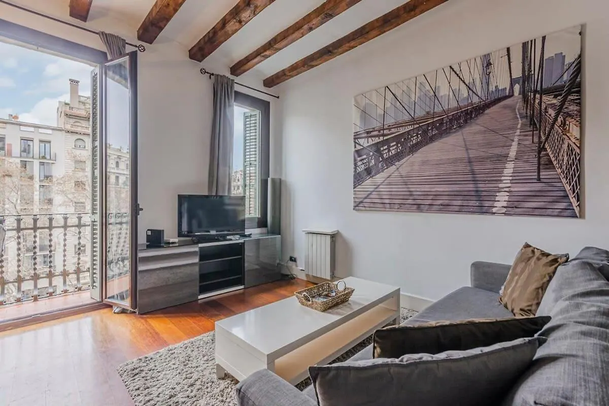 Cozy And Bright 3Bd Apartment By Gran Via Barcelona
