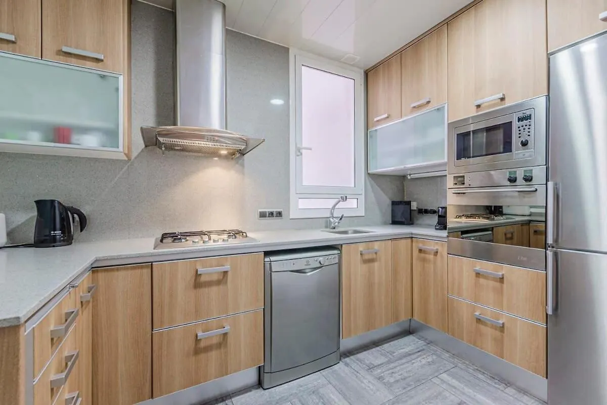 Cozy And Bright 3Bd Apartment By Gran Via Barcelona 0*,  Spain